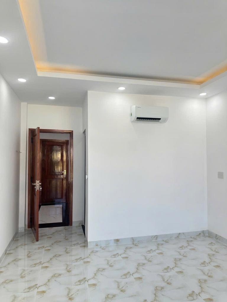 Дом · 4 спальни — Ngọc Hiệp, аренда квартиры SUNVIET