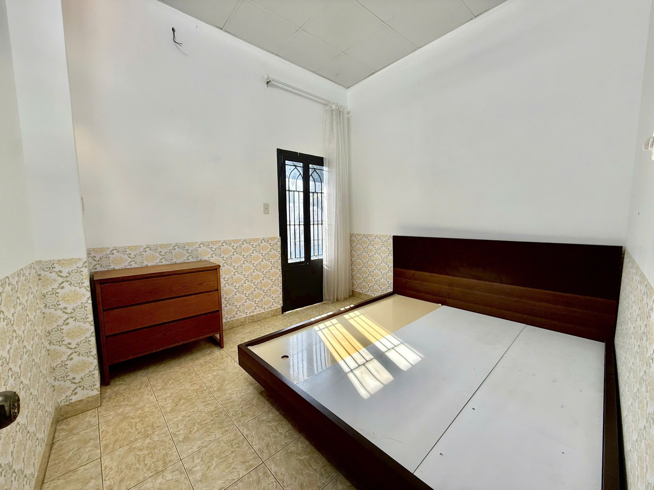 Дом · 4 спальни — Phương Sài, аренда квартиры SUNVIET