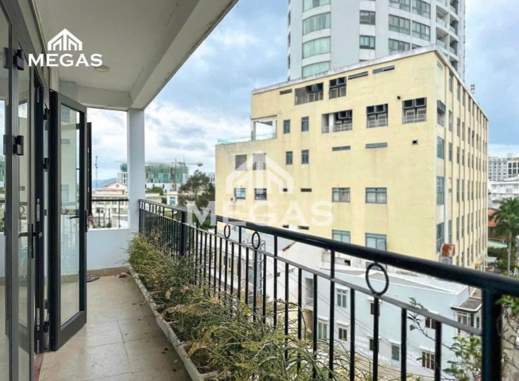 Квартира · 2 спальни — Gần Chợ Đầm, Xương Huân, аренда квартиры SUNVIET