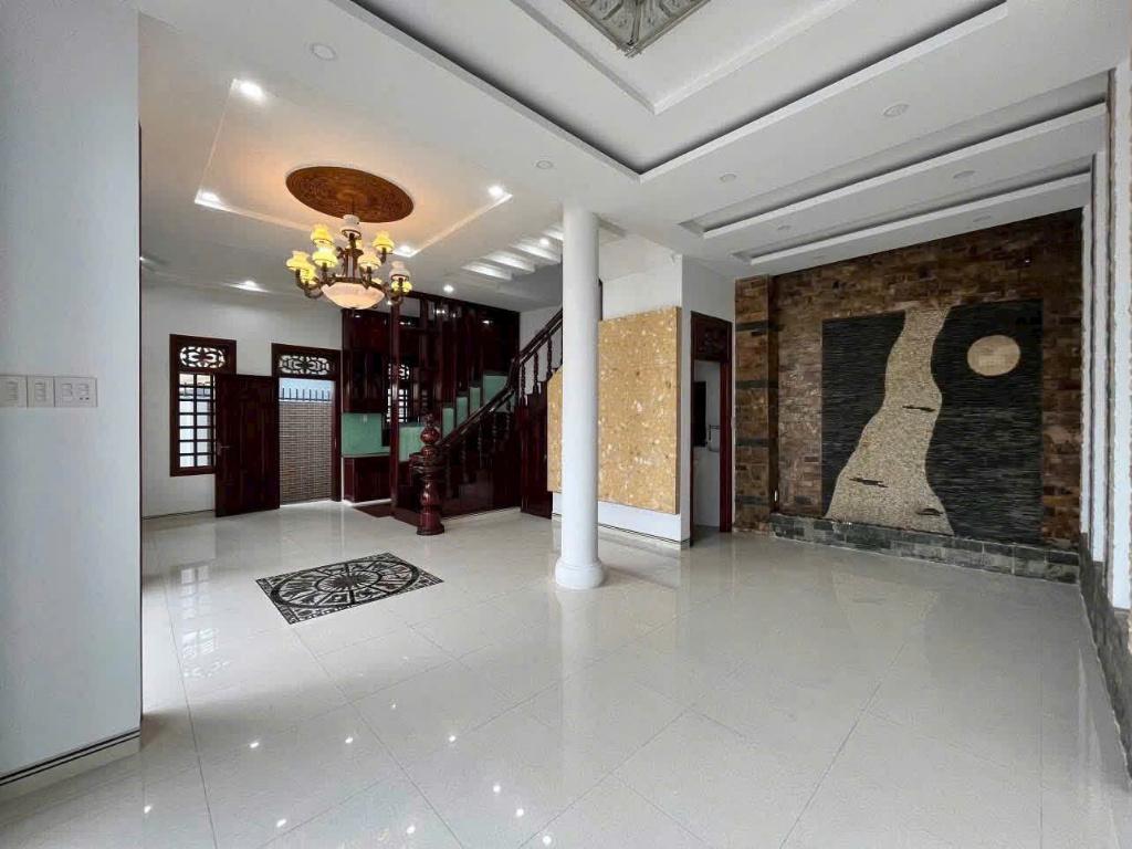 Дом · 3 спальни — Hà Quang 2, аренда квартиры SUNVIET